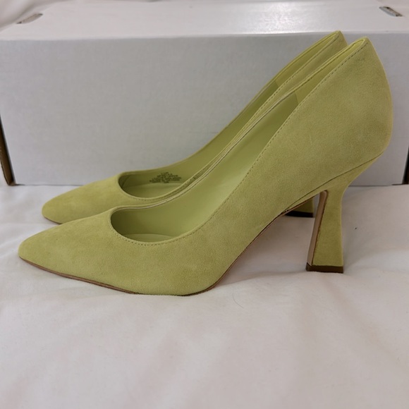 Marc Fisher Relka Heels Size 7 1/2 - Picture 4 of 6